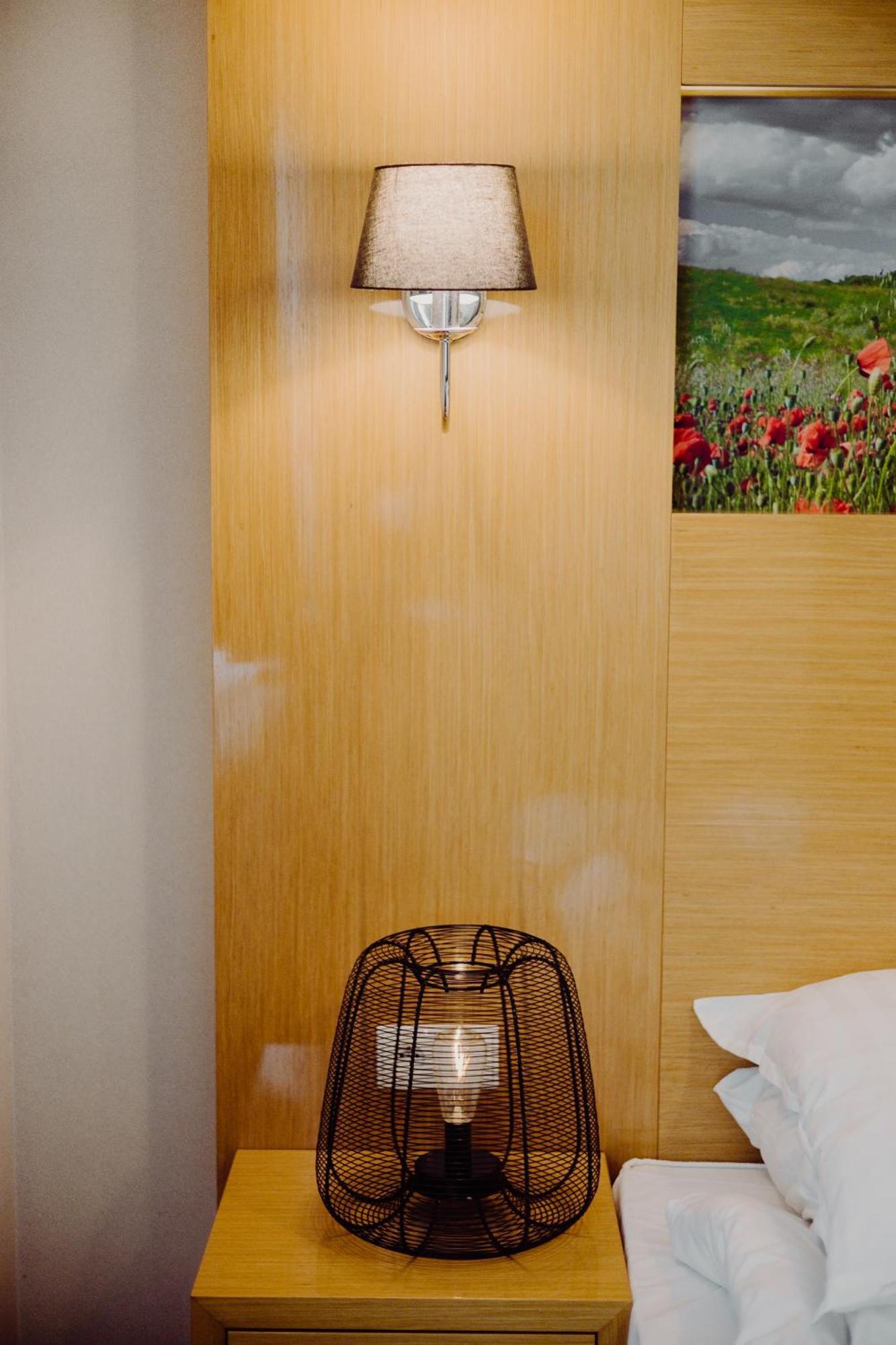Hotel Bonsai นิเอมจา ภายนอก รูปภาพ