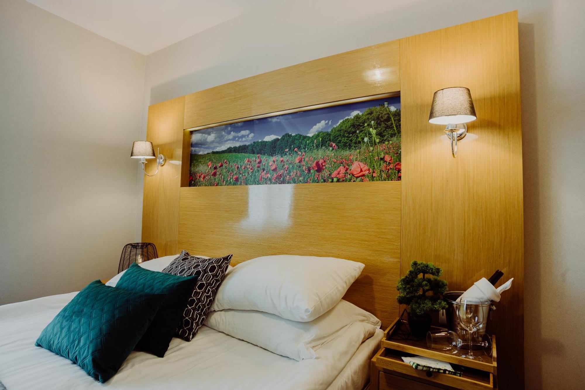 Hotel Bonsai นิเอมจา ภายนอก รูปภาพ