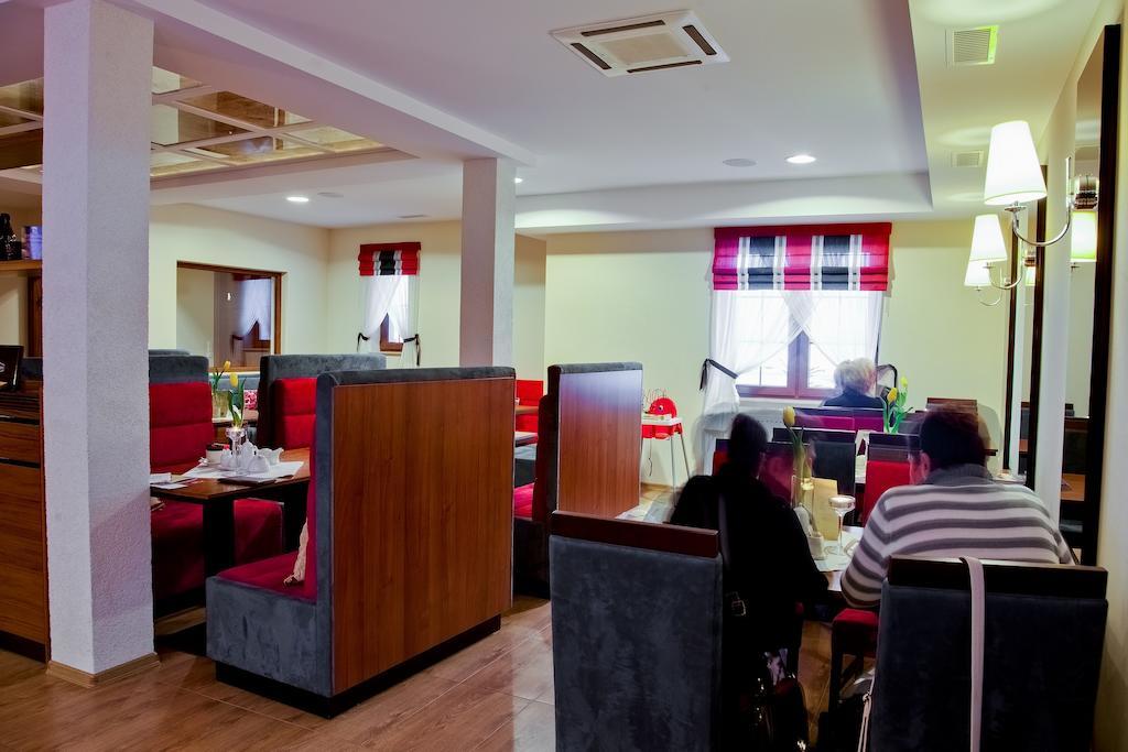 Hotel Bonsai นิเอมจา ภายนอก รูปภาพ